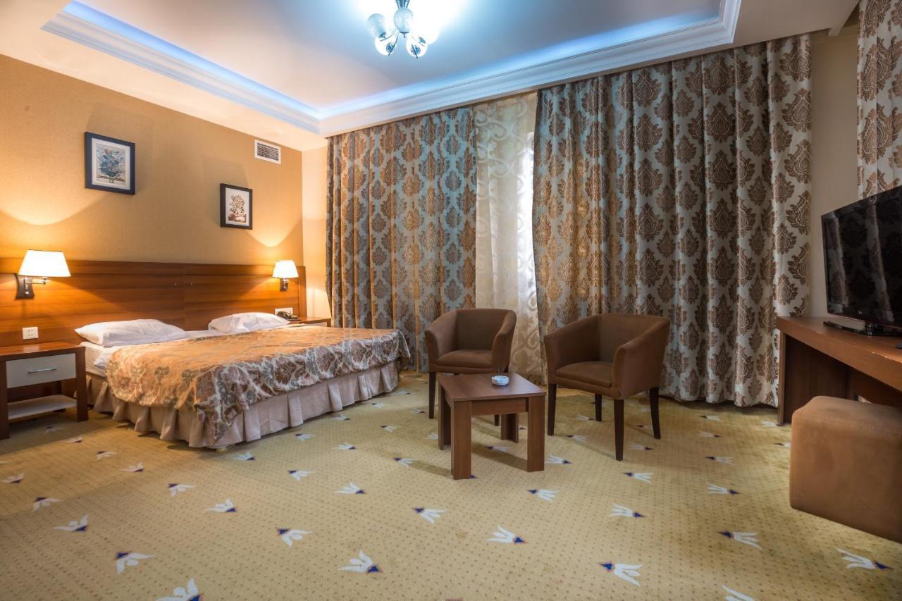 Mont Inn Hotel Bakoe Buitenkant foto