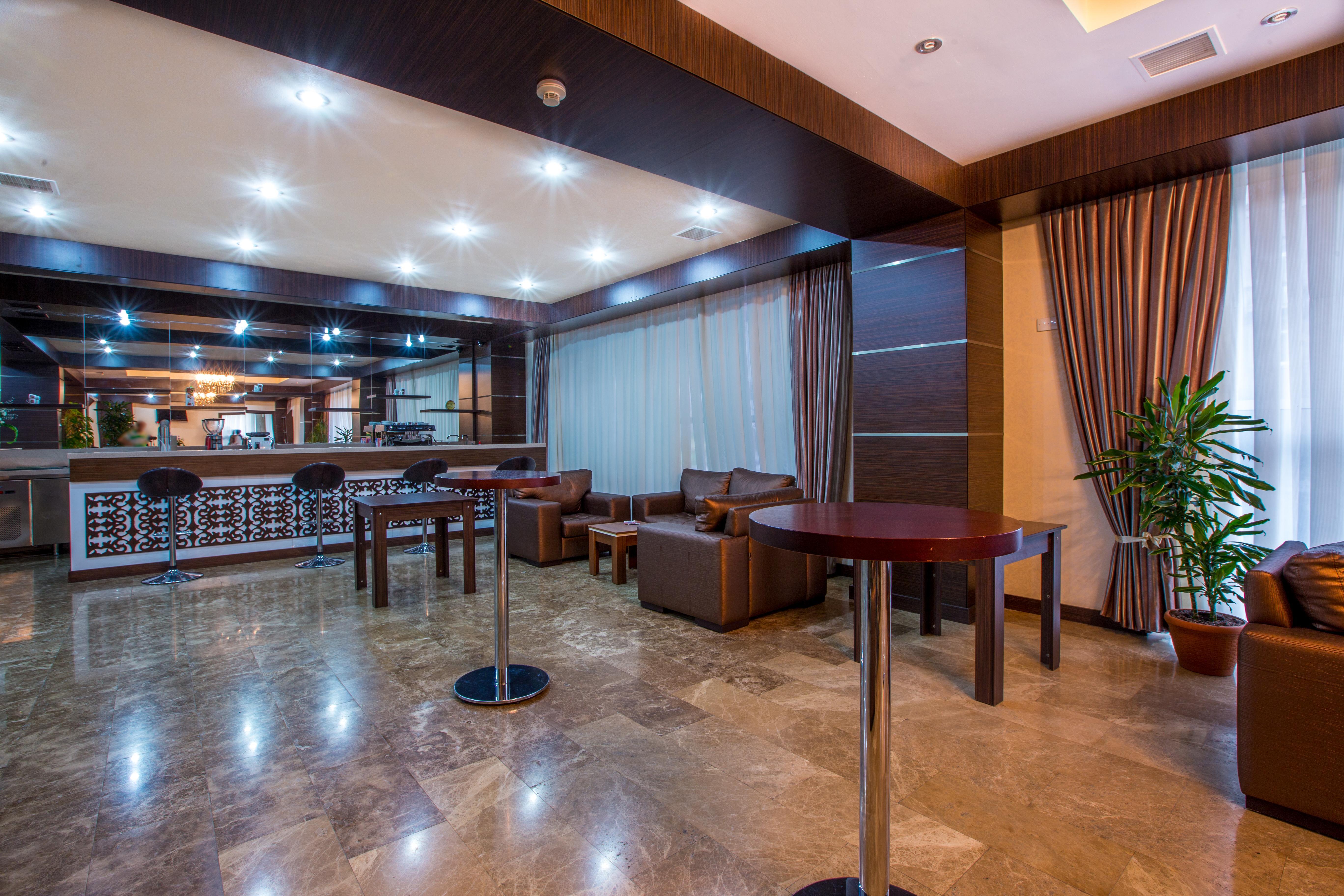 Mont Inn Hotel Bakoe Buitenkant foto
