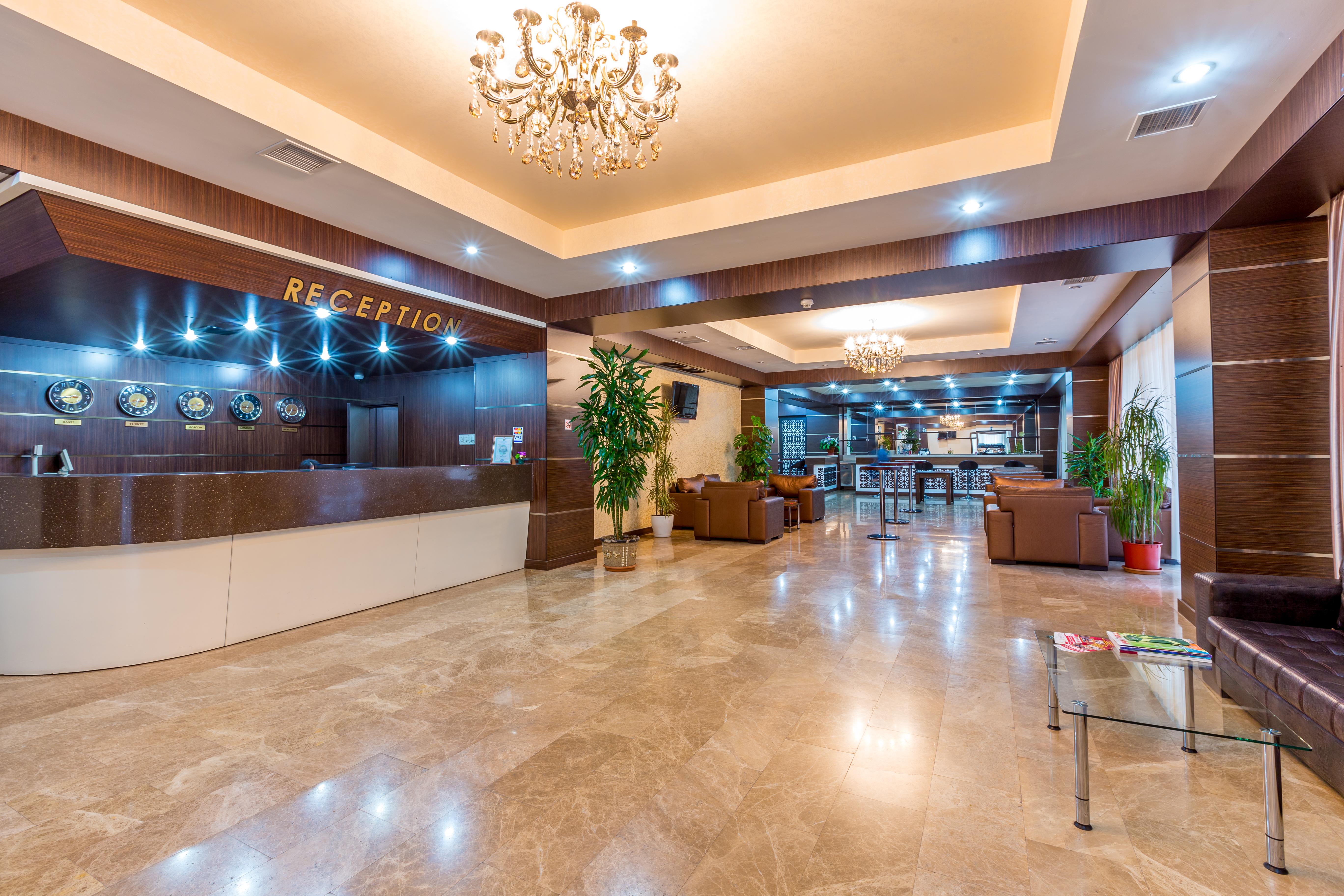 Mont Inn Hotel Bakoe Buitenkant foto