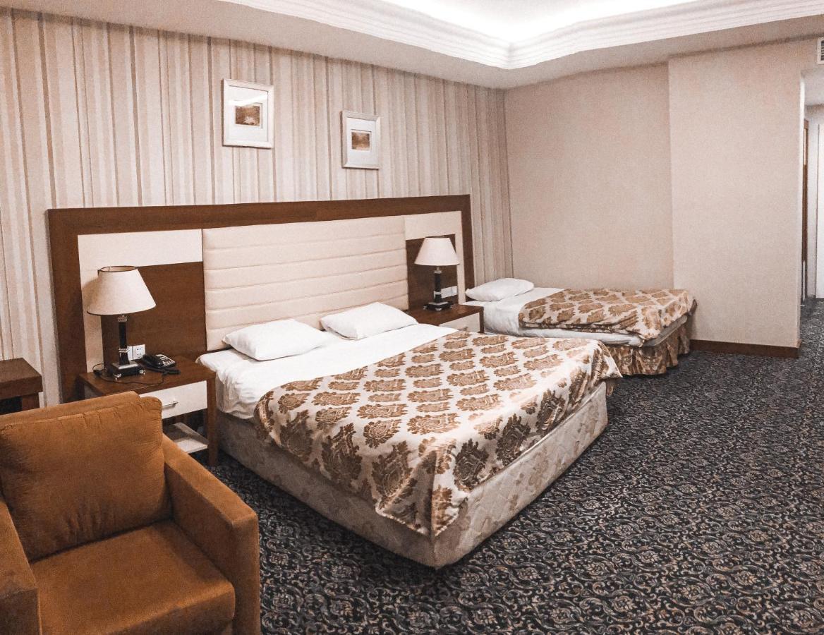 Mont Inn Hotel Bakoe Buitenkant foto