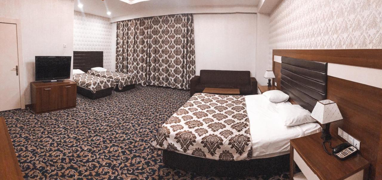 Mont Inn Hotel Bakoe Buitenkant foto