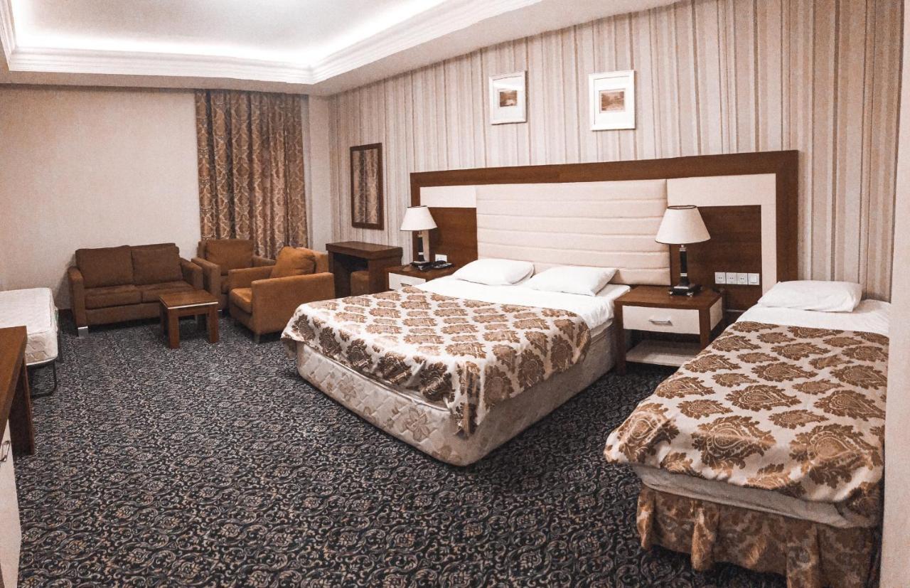 Mont Inn Hotel Bakoe Buitenkant foto
