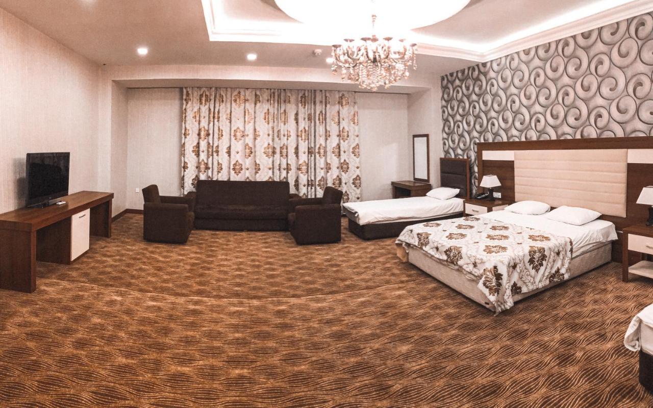 Mont Inn Hotel Bakoe Buitenkant foto